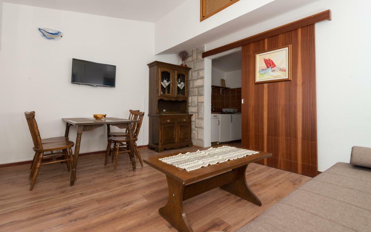 Apartments Azzurro Blace Bagian luar foto