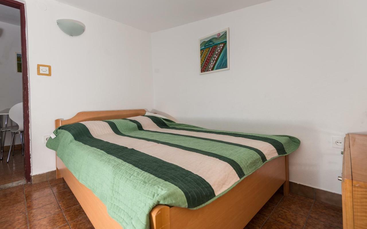 Apartments Azzurro Blace Bagian luar foto